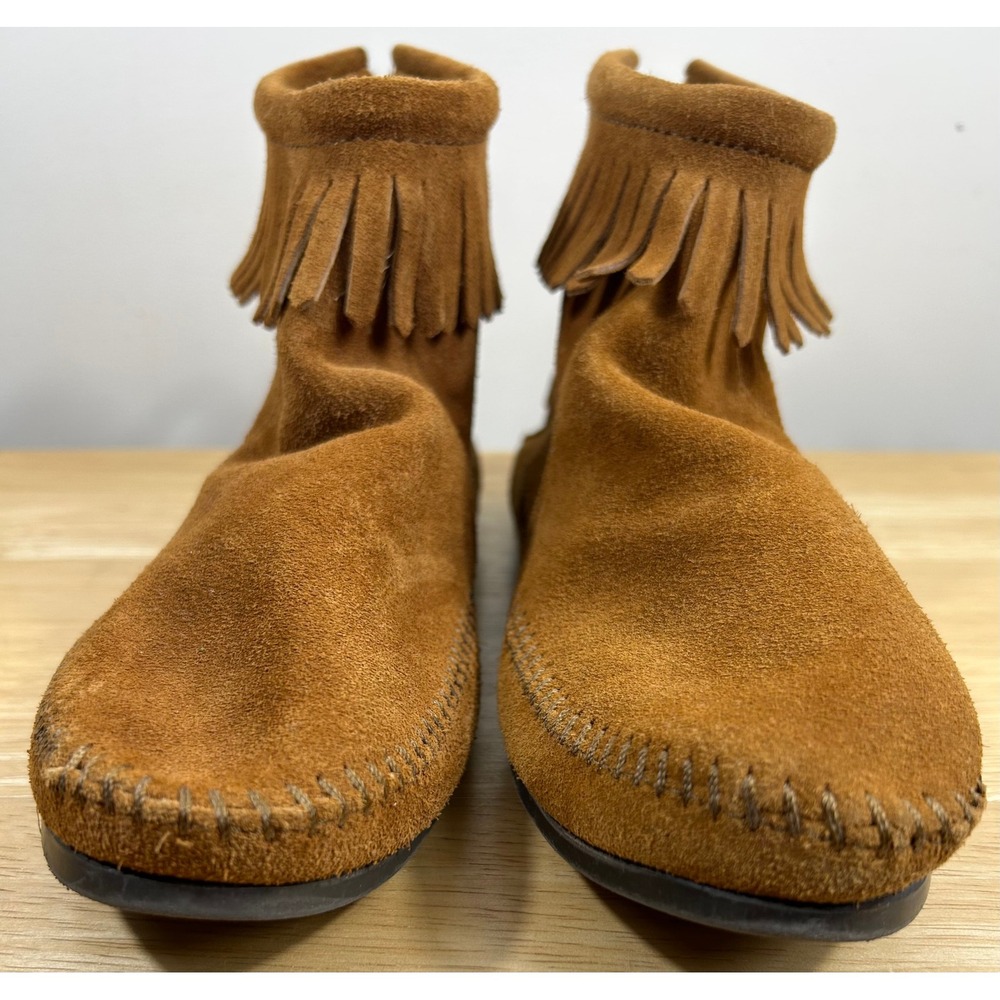 Minnetonka Ankle Boots Women 8.5 Tan Suede Back Zip Hardsole Bootie Fringe Indie - Picture 7 of 12